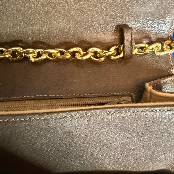 Gucci Tan and Gold Clutch Bag - Picture 11 of 11